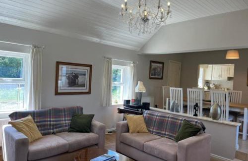 Ballinaboy Casa | River Cottage, Clifden