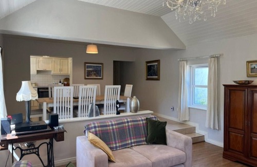 Ballinaboy Casa | River Cottage, close to the Capital of Connemara