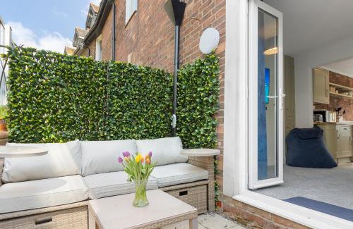 Exeter Casa | River Exe Cottage waterfront