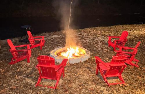 Lakemont Casa | River Fishing Cabin