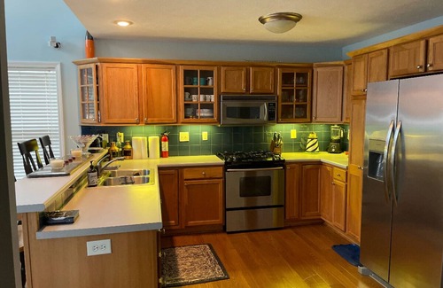 Saint Joseph Casa | River Front 4-bedroom house with boat dock close to downtown St. Joseph.