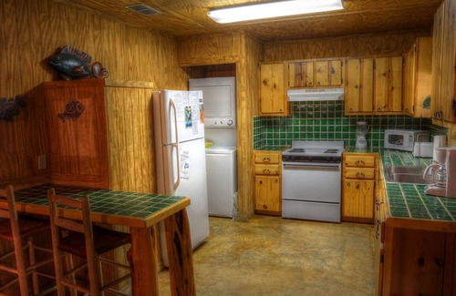 Sabinal Cabina | River Front cabin with access to shared pool!