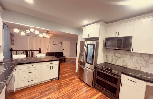 Tukwila Cabaña | River-front Cottage house - Salmon Fishing at front door & All other attractions