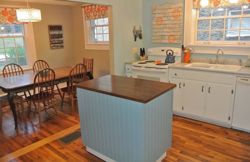 Hot Springs Cabaña | Casa frente al río, accesible hasta Hot Springs Spa y el centro - Red Bridge Cottage