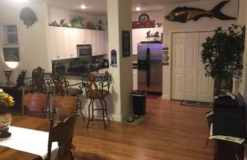 Homosassa Casa | Magníficas vistas del río: porche cubierto con muelle para embarcaciones disponible