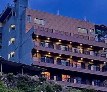 Chatra Hotel | River Grand Resort - A Peaceful Stay Kempty Fall Mussoorie by Sitara Group