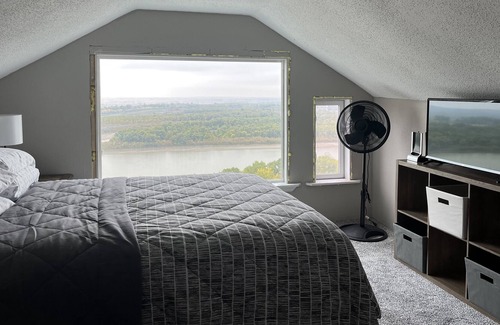 Williston Casa | River Hacienda #1 - Private 2 Story Home with Missouri River View