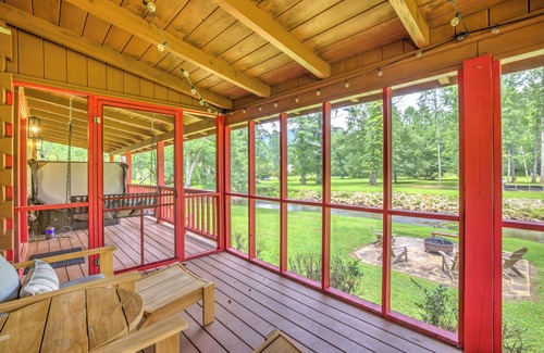 Suches Cabina | River Haven - Elegant Cabin Tucked Away on the Toccoa River