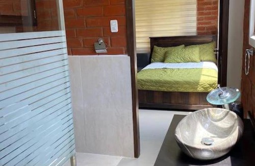 Baños de Agua Santa Casa | River House II