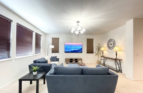 Lathrop Casa | River Islands Family Vacation Home