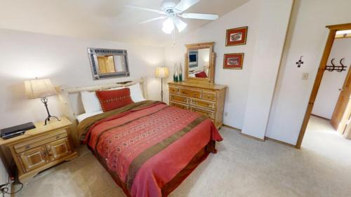 Red River Casa | River John - On the River - WiFi - Washer - Dryer - Fireplace - Grill