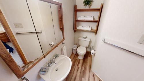 Red River Casa | River John - On the River - WiFi - Washer - Dryer - Fireplace - Grill