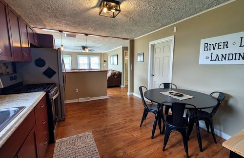 Grafton Casa | River Life Landing - Cozy, Relaxing home along Mississippi River - Grafton, IL