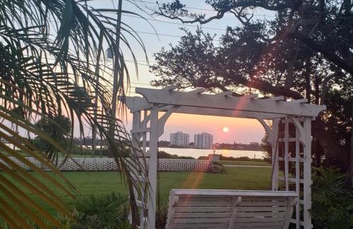 Holly Hill Cama Y Desayuno | River Lily Inn Bed and Breakfast
