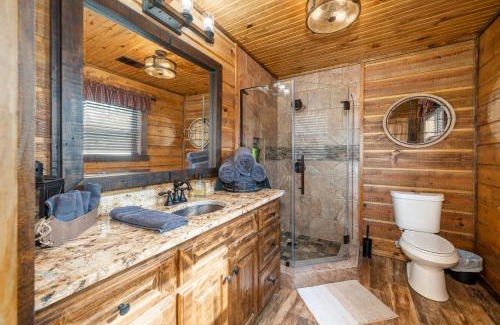 Glenwood Casa | River Lodge Escape with Hot Tub