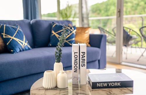 Niedergirmes Apartamento | River Lux Loft - 5min to HBF