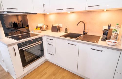 Niedergirmes Apartamento | River Lux Suite - 5 min to HBF