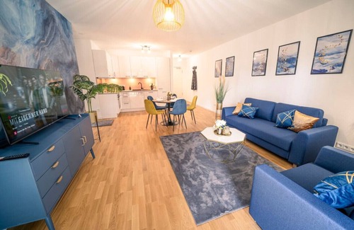 Niedergirmes Apartamento | River Lux Suite 5min to HBF