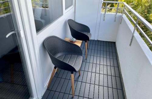 Offenbach am Main Apartamento | River Main I Taunus View I Workplace I Kitchen