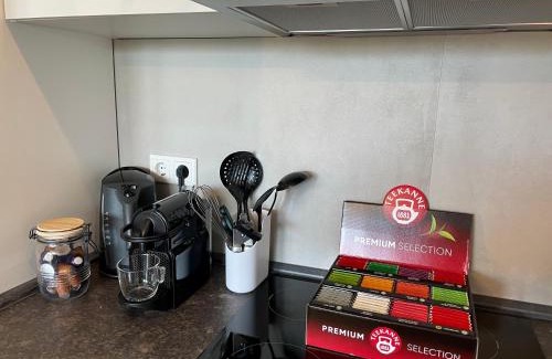Offenbach am Main Apartamento | River Main I Taunus View I Workplace I Kitchen