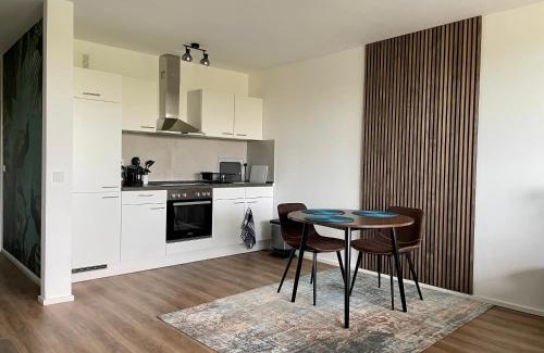 Offenbach am Main Apartamento | River Main I Taunus View I Workplace I Kitchen
