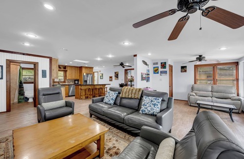 Kingsland Casa | River Oaks Place