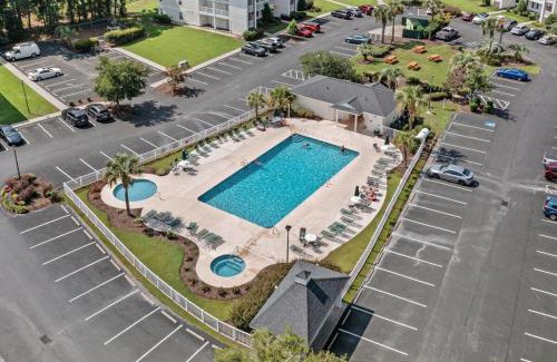 Carolina Forest Casa | River Oaks Resort Cozy Golf Course Unit 18F