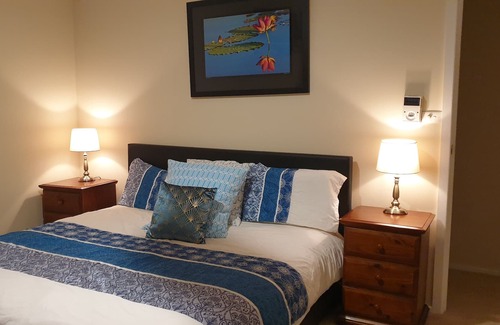 South Yunderup Casa | River Paradise - Great pet friendly Summer getaway 1 hour from Perth