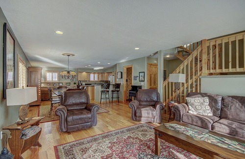Warrior's Mark Casa | River Park 100A