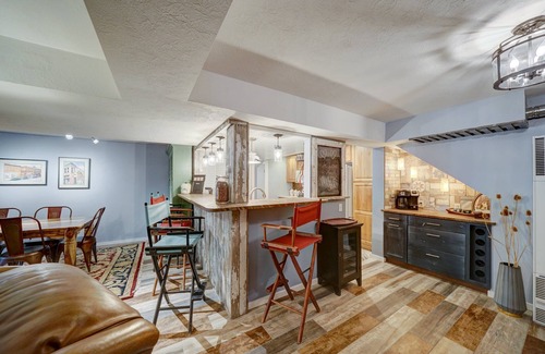 Howard Apartamento | River Place Retreat, Unit 4- Cozy Condo on the Arkansas River
