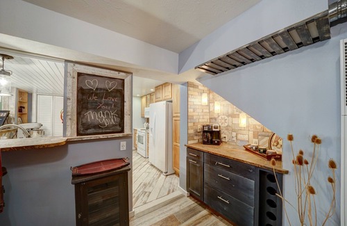 Howard Apartamento | River Place Retreat, Unit 4- Cozy Condo on the Arkansas River