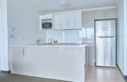 South Brisbane Hotel | River Plaza Apartments