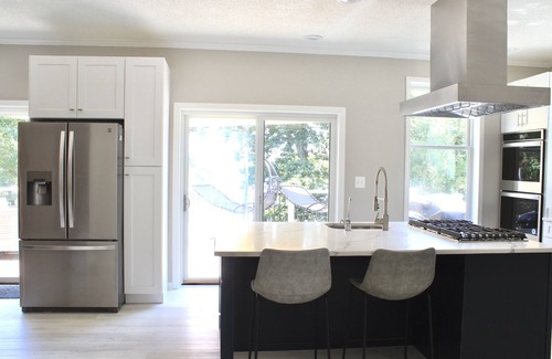 Lancaster Casa | River Pointe Place- Waterfront -Private Dock -Hot Tub/Spa