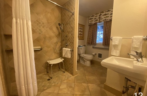 Tahoe City Hotel | River Ranch Lodge & Restaurant
