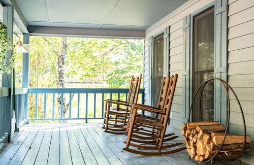 Suches Cabina | River Rapids - Books, Games, Firepit, Cabin on the Toccoa River!