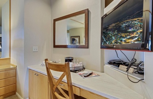 Century West Condominio | River Ridge 331b