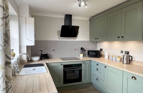 Fakenham Cabaña | River Rose – Family Cottage by the river