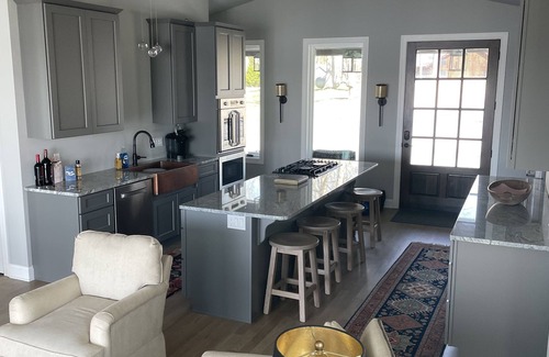 Cadiz Casa | River Run: Stunning Lakefront Escape