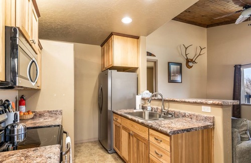 Blanco Cabina | "River's Edge" Cabin Fly Fishing on the San Juan River near Quality Waters.