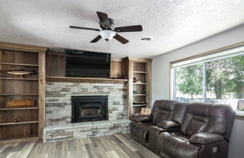 Blanco Casa | "River's Edge Lodge" Fly Fishing on the San Juan River near Quality Waters.