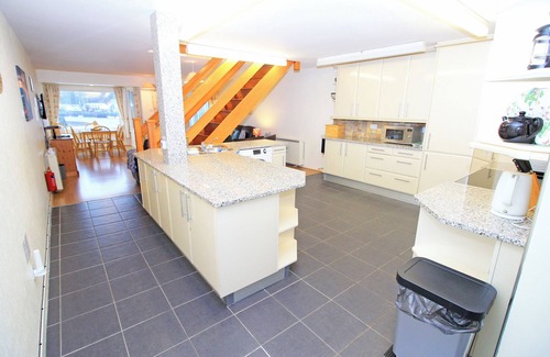 Porthmadog Cabaña | River's Edge Penthouse