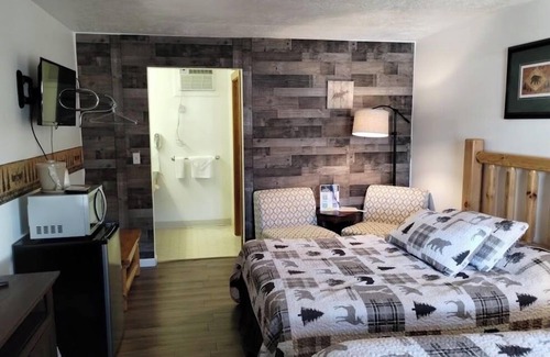 Ohiopyle Hotel | River's End | 1BR,1BA, Cabinesque Hotel in Ohiopyle