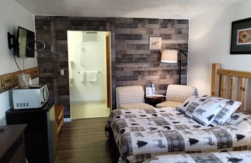 Ohiopyle Hotel | River's End | 1BR,1BA, Cabinesque Hotel in Ohiopyle