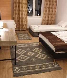 Sangeorgiu de Padure Casa | River Star