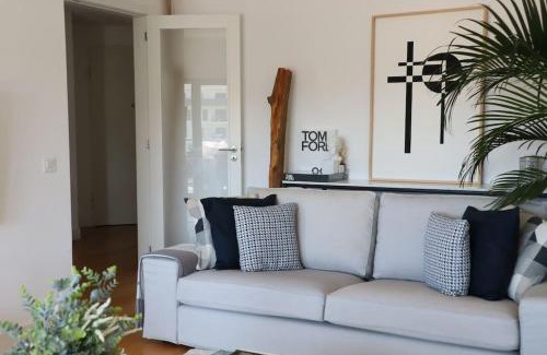 Seixal Apartamento | River Terrace & Pool View - Seixal