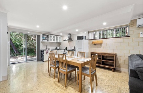 Margaret River Chalet De Esquí | River Tree Chalet |Home by the River