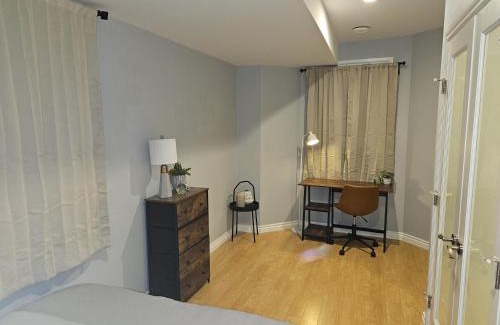 North Central Edmonton Casa | River Valley Suite Near Downtown