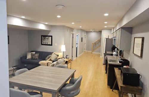 North Central Edmonton Casa | River Valley Suite Near Downtown