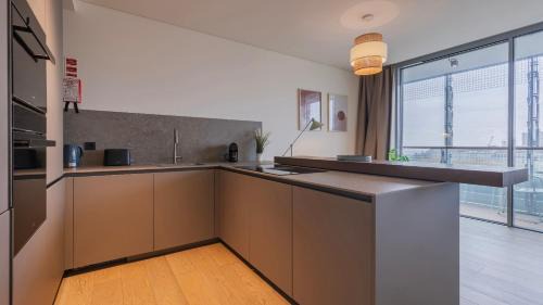 Marvila Apartamento | River View 1BDR Apartment by LovelyStay