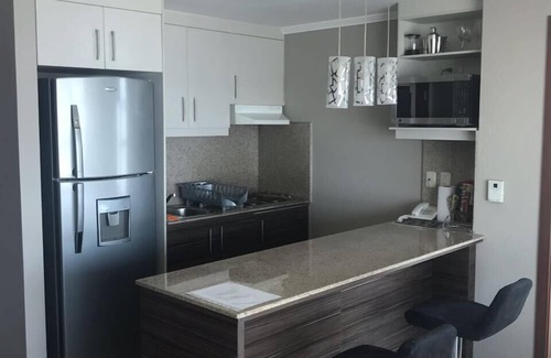 Las Peñas Apartamento | Apartamento con vista al río Puerto Santa Ana